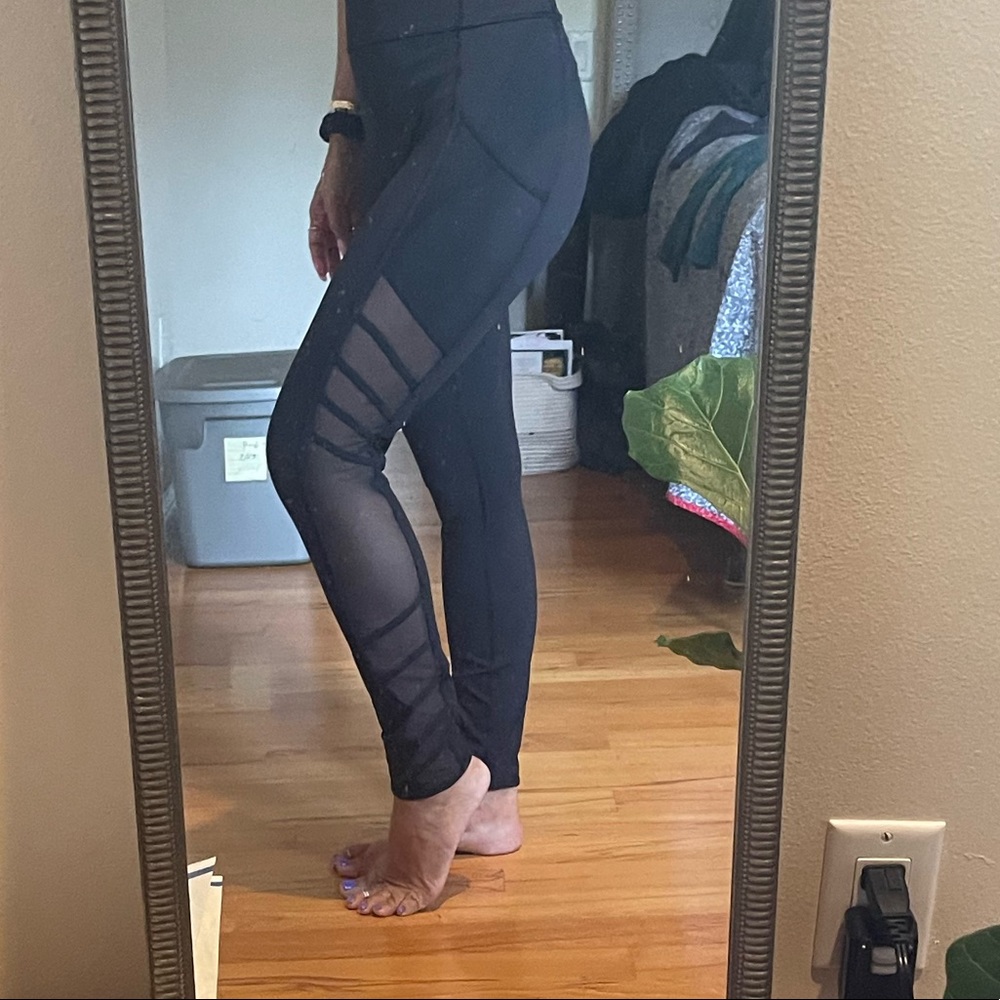 Black lululemon mesh leggings